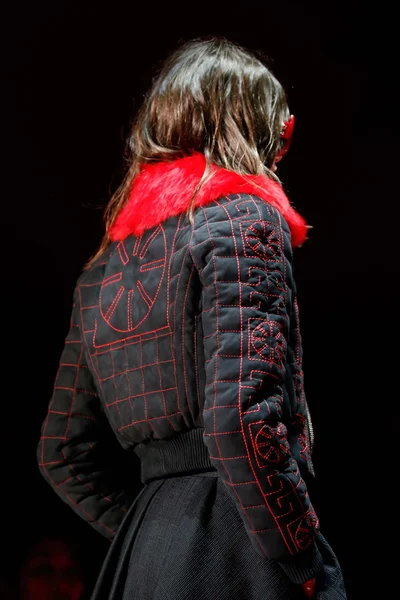 Look 37